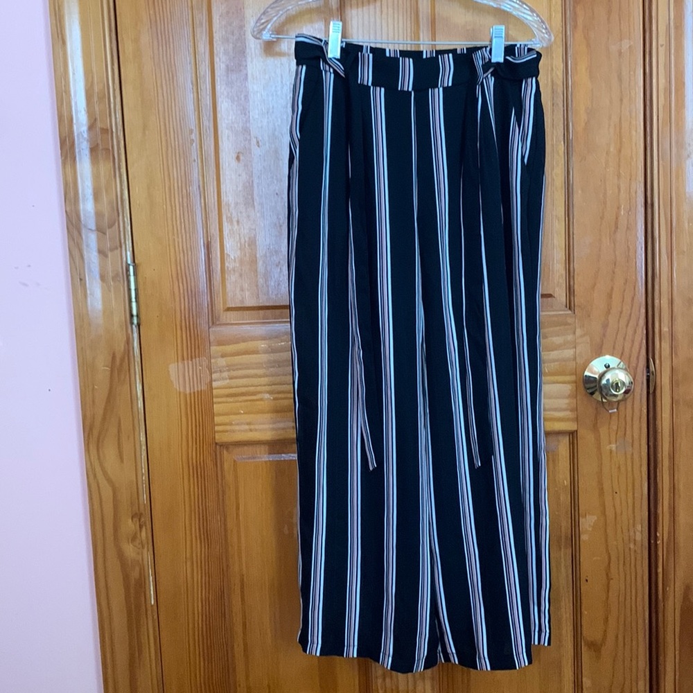 Wide Legs Pants
